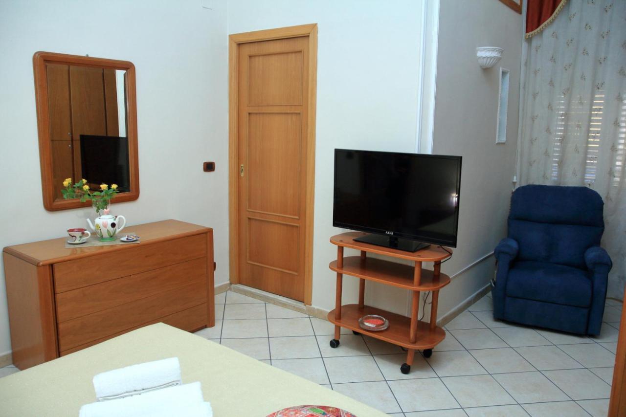 B&B Mitilini Central Station Νάπολη Εξωτερικό φωτογραφία