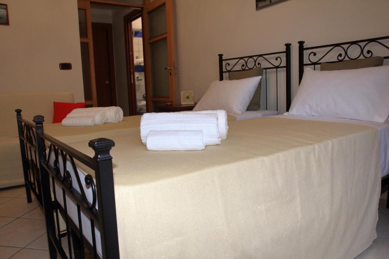 B&B Mitilini Central Station Νάπολη Δωμάτιο φωτογραφία